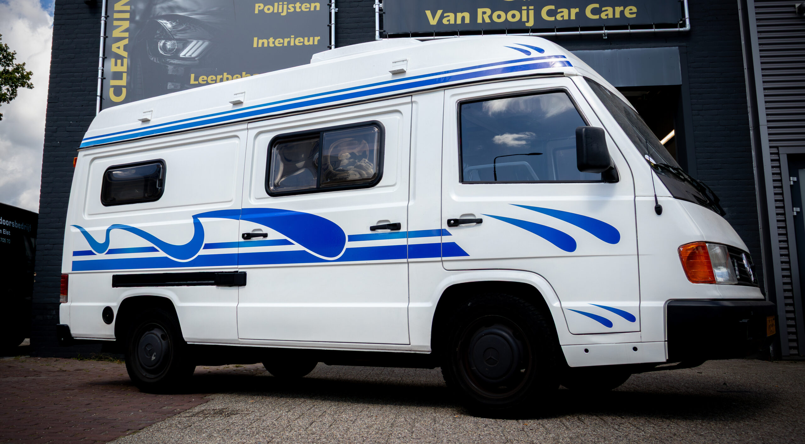 Particulier: Complete Belettering Mercedes MB100